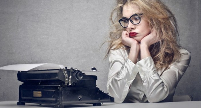 Woman-with-typewriter-on-Shutterstock-800x430